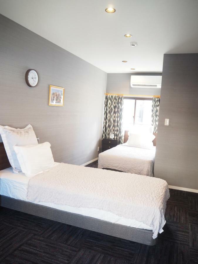 Guest House Bostons Ніїґата Екстер'єр фото